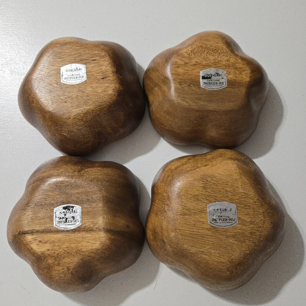 Set of Four Vintage Dolphin Wooden Flower-Shaped Bowls From The Philippines - Picture 2 of 5